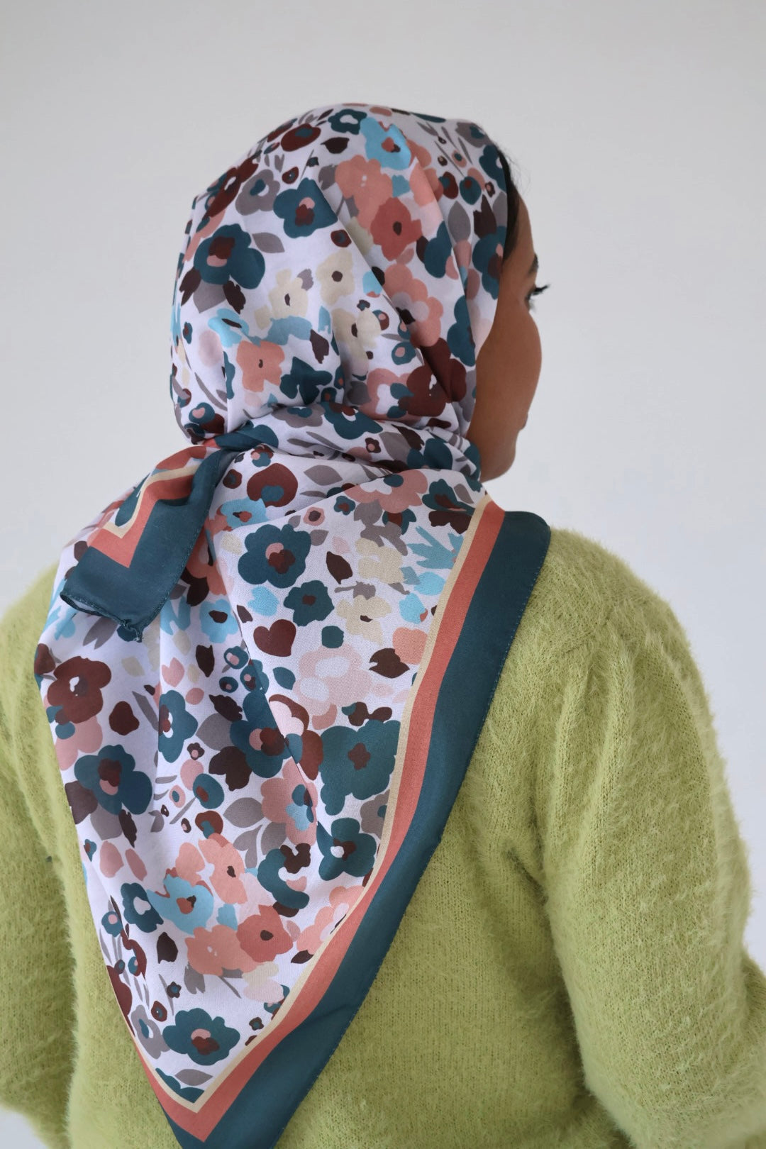 Lara Square Scarf
